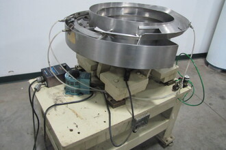 1988 SERVICE ENGINEERING Model N/A VIBRATORY FEEDERS | Strand Industrial Machinery Co. (8)